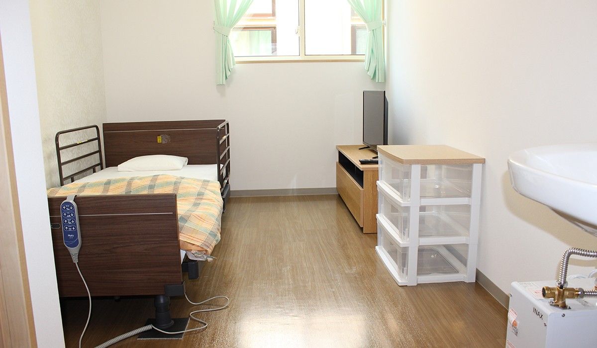電動ベッドと生活用品