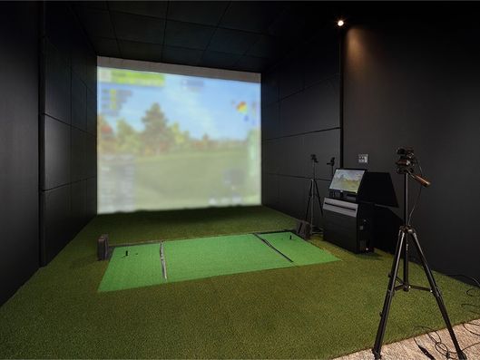 2F シミュレーションゴルフ