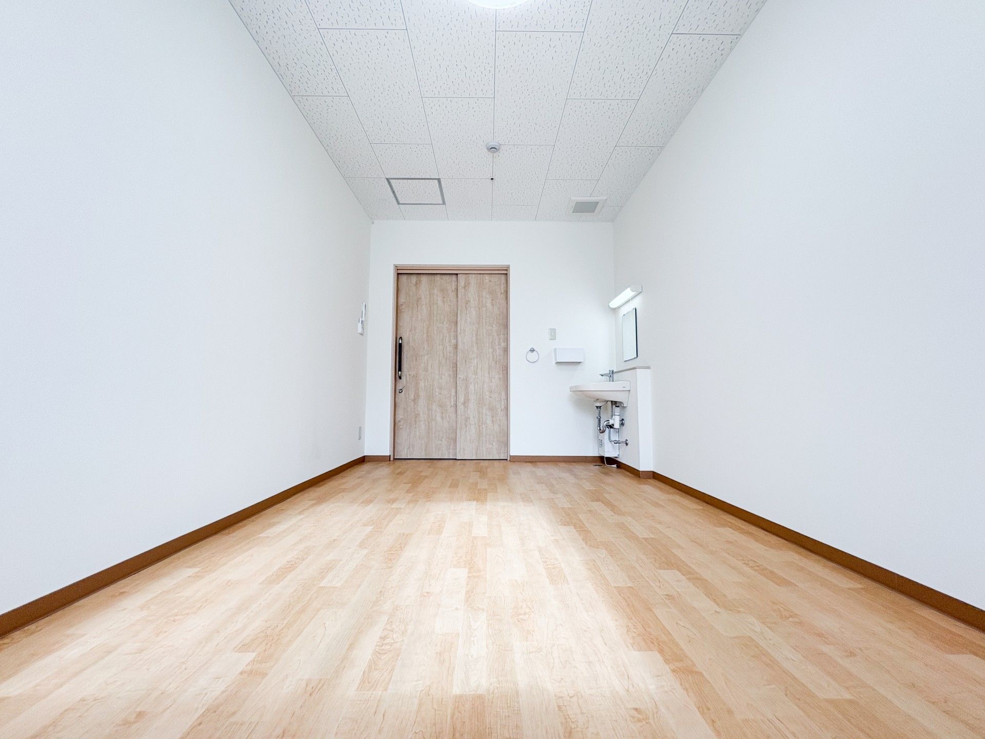 シンプルな個室