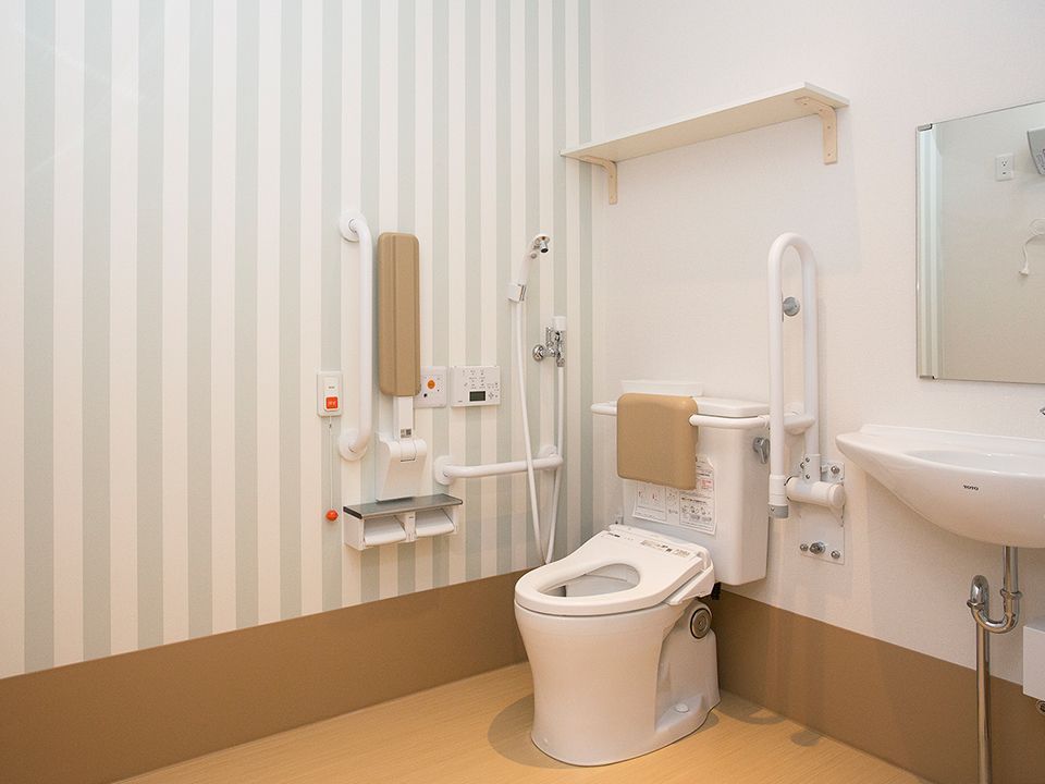 バリアフリーのトイレ設備