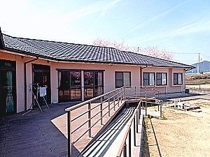 明るく広々とした居室