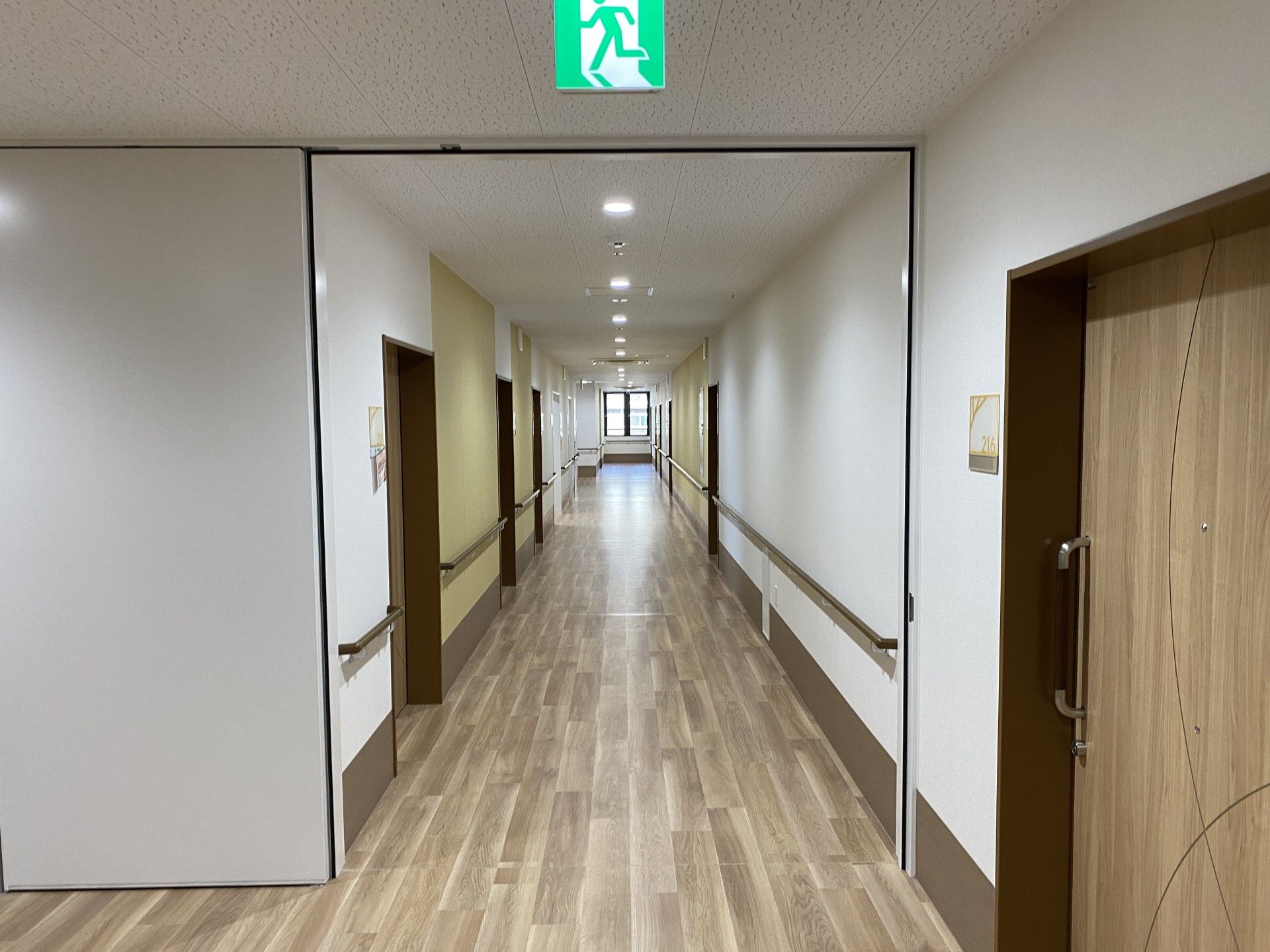 長い廊下
