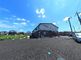 広々とした駐車場の風景