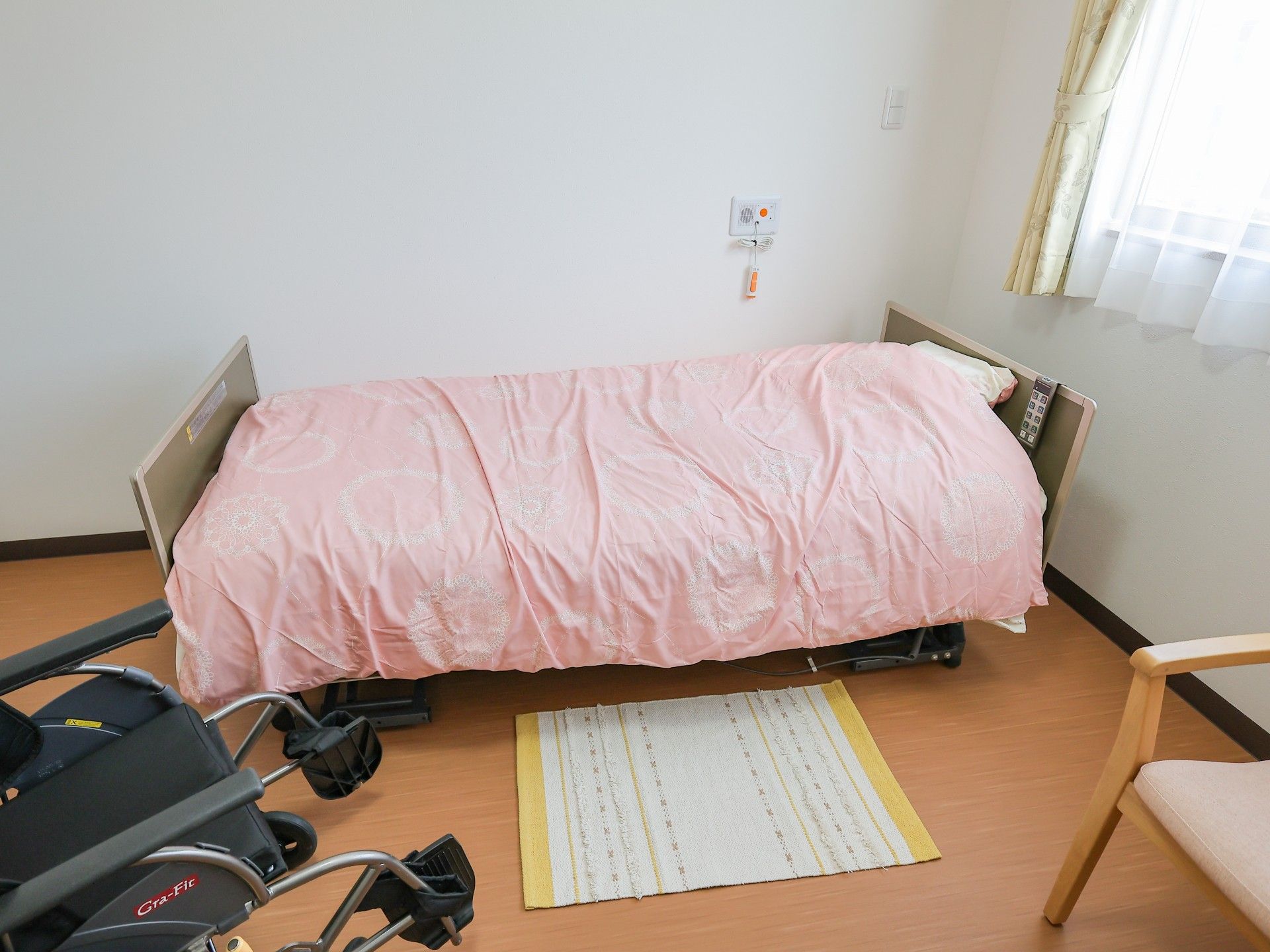 快適な個室の寝室