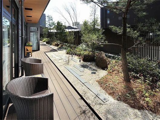 1F ウッドデッキ