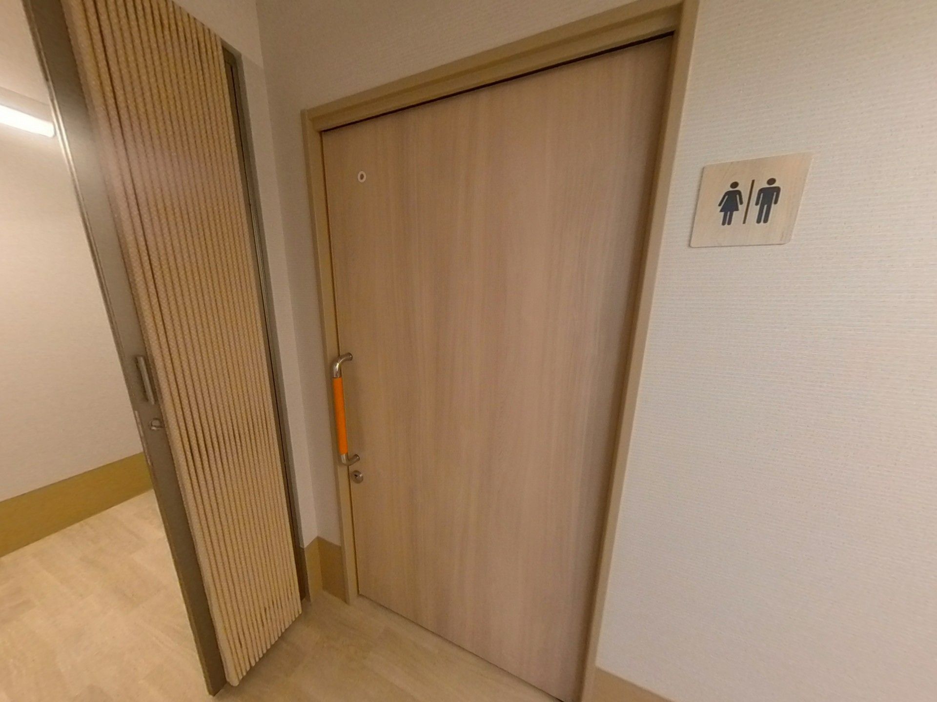 トイレの入り口