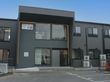 落ち着いた外観の建物