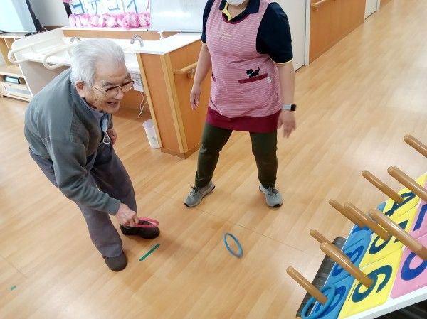 輪投げを楽しむ様子