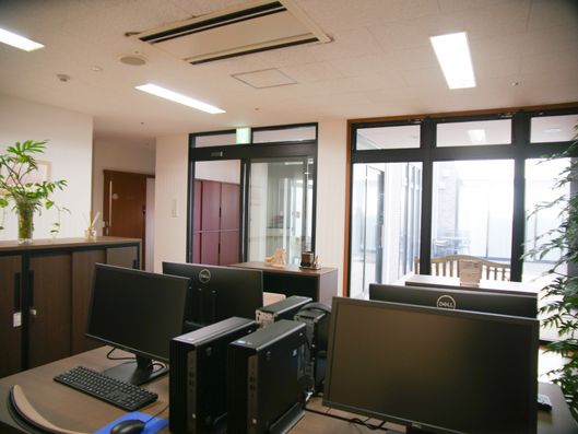 スタッフイメージ