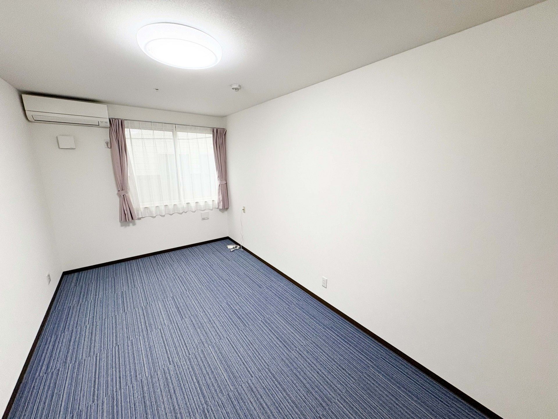 シンプルな個室