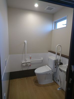 デイサービス内トイレ