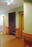 安全な施設の廊下