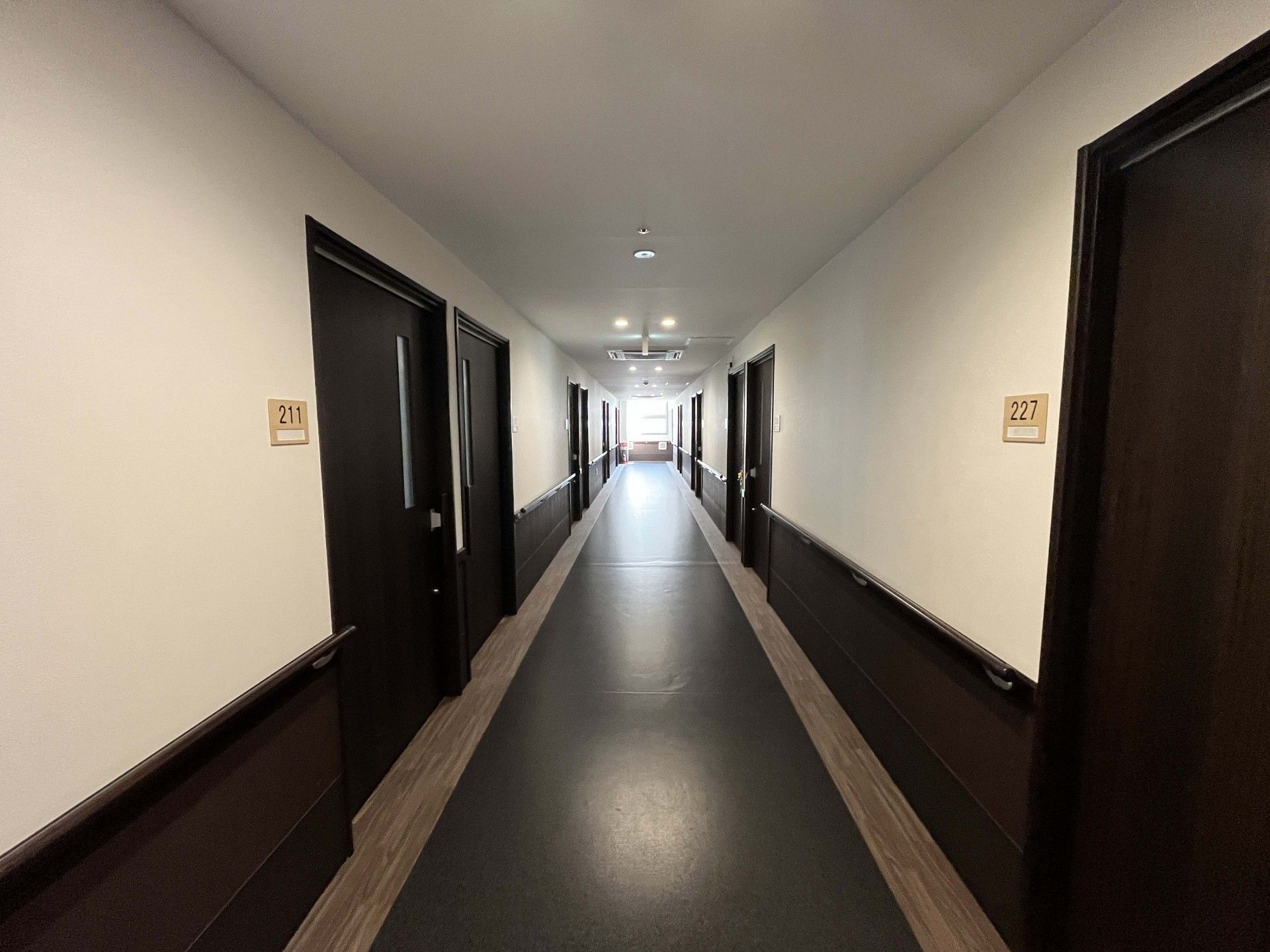 ゆったりとした廊下