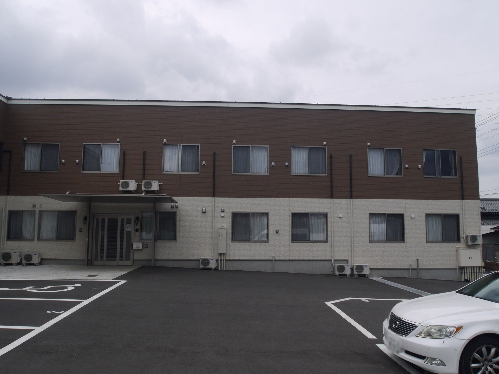 ゆとりある施設の外観