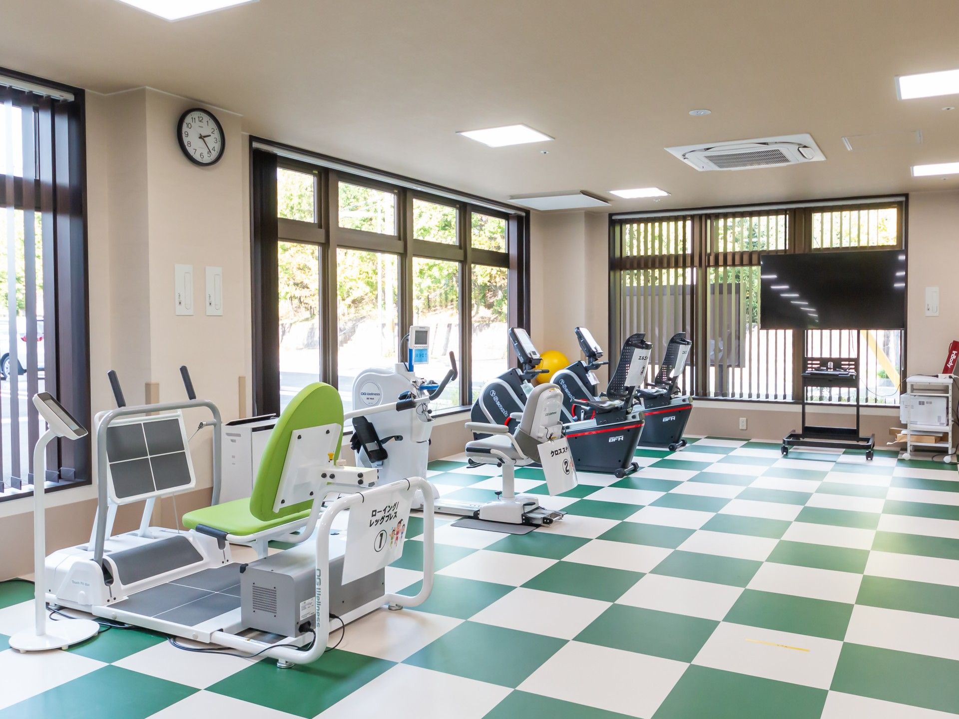 リハビリ設備の整った部屋