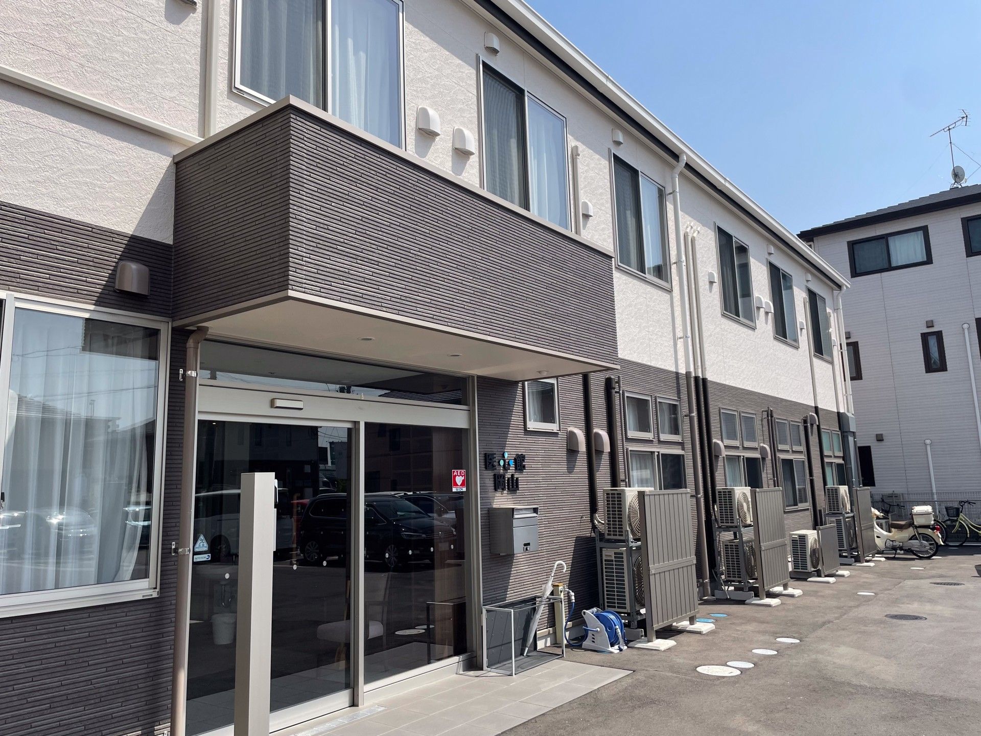 エントランスの外観