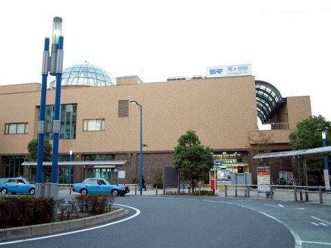 「みんなの家・鳩ヶ谷（介護付有料老人ホーム）」埼玉高速鉄道線「鳩ヶ谷」駅です。近代的なデザインが特徴。