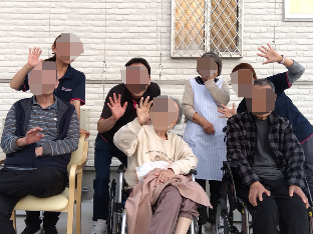 清潔で広々とした廊下