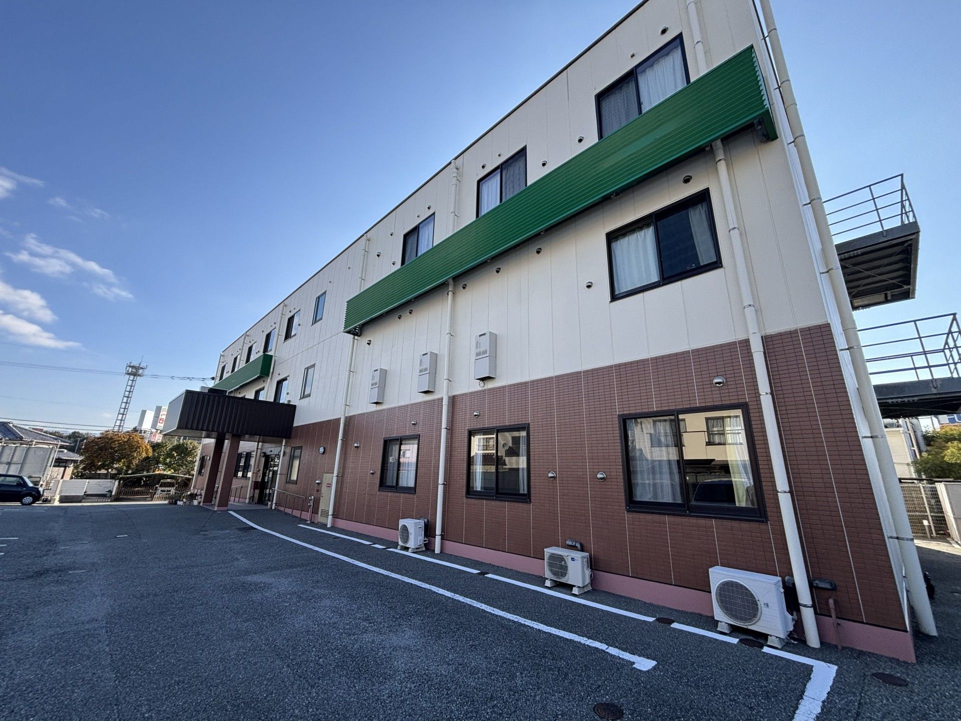 さんすまいるひまわり