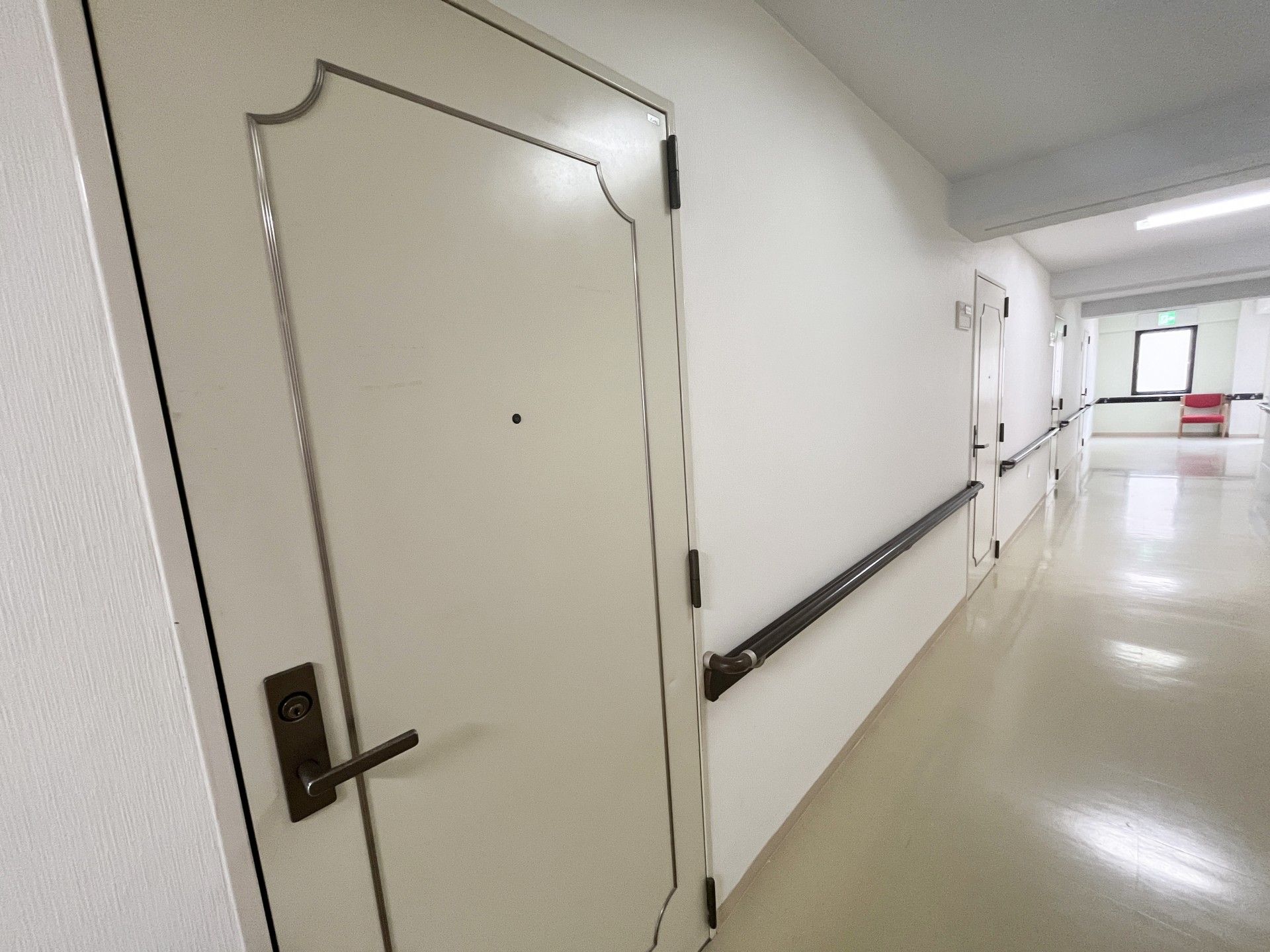 廊下と部屋の出入口