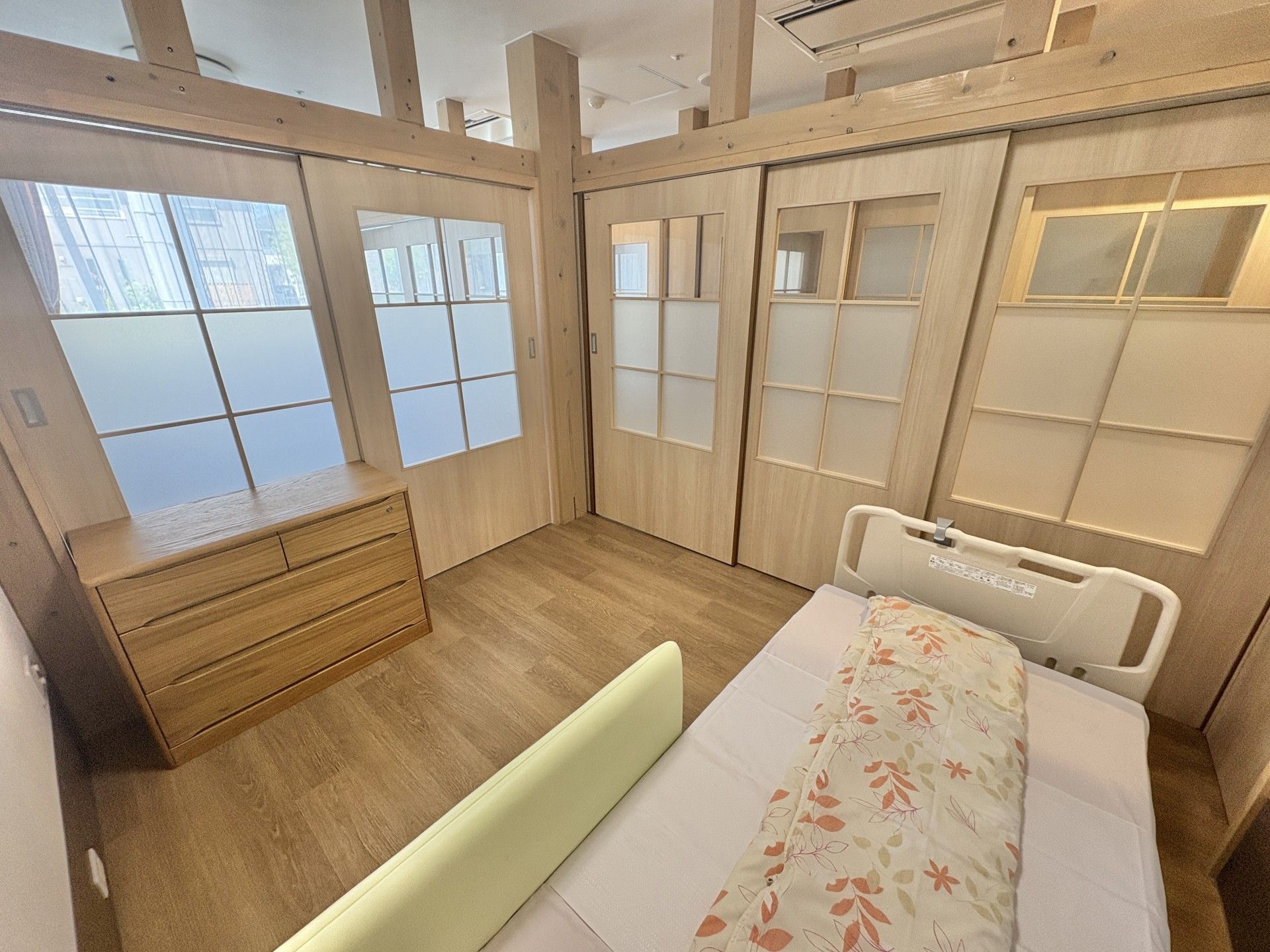 落ち着いた個室の様子