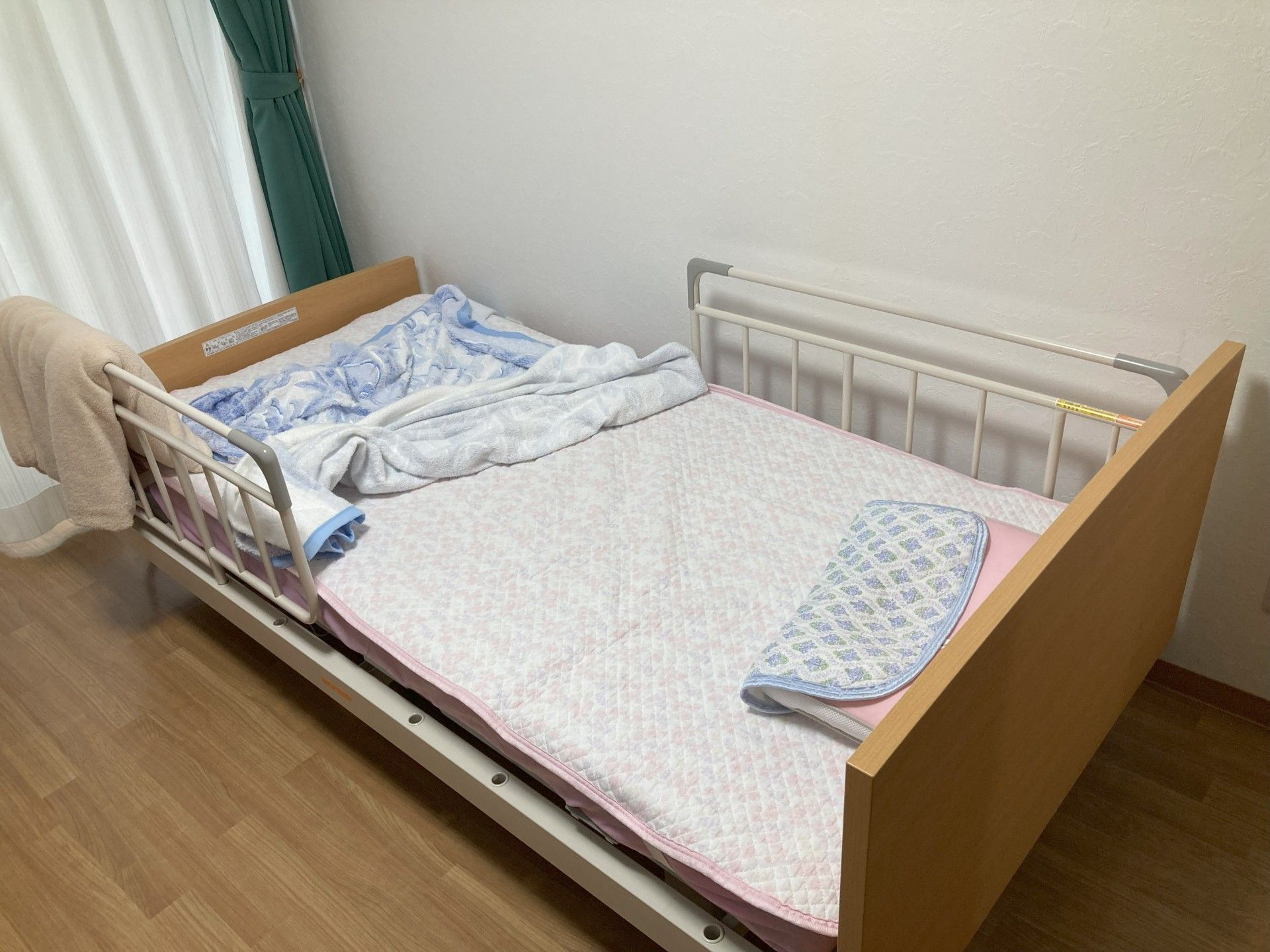 快適な個室のベッド