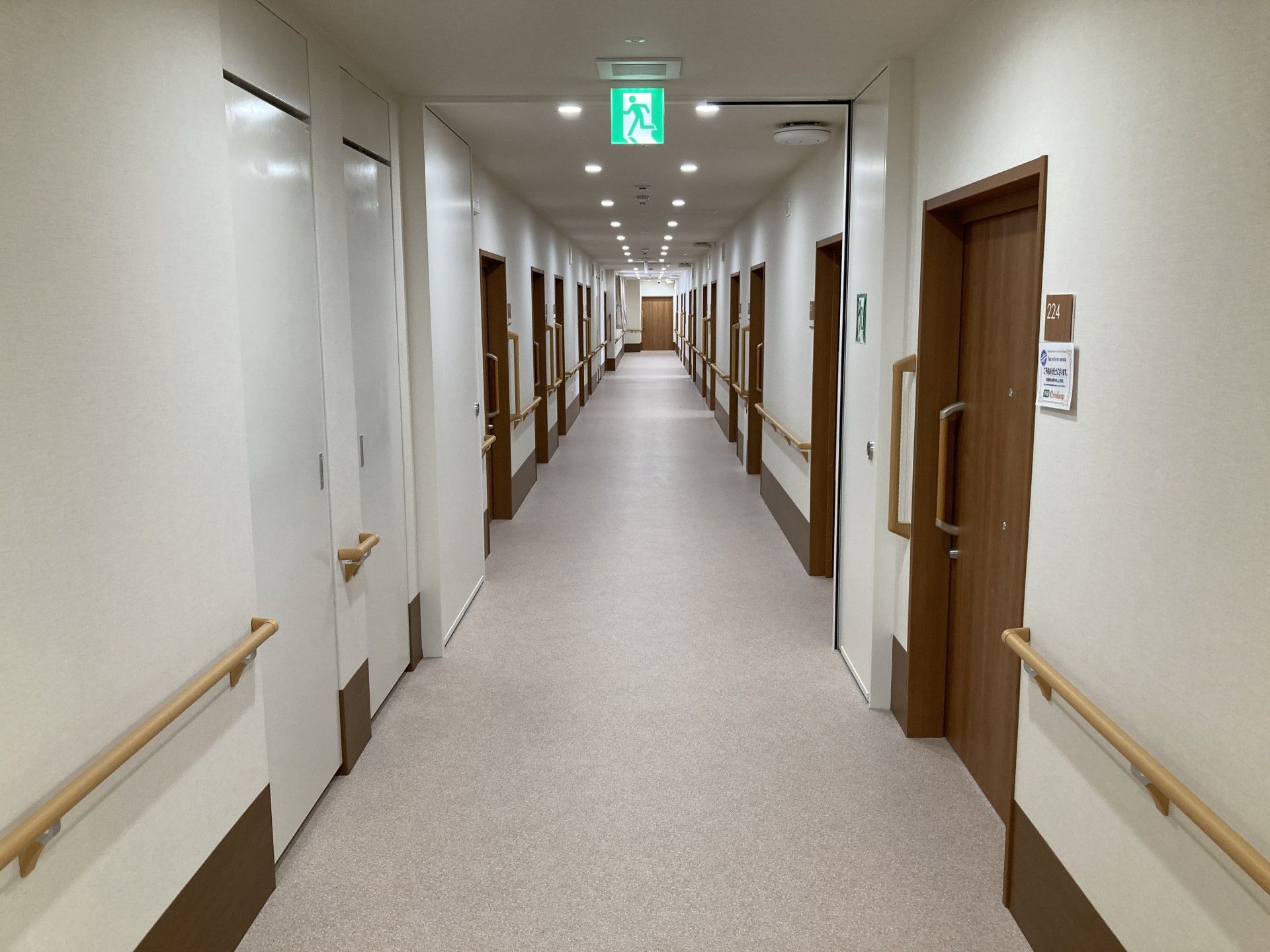 長い廊下