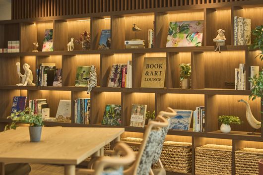 ラウンジ 「庭カフェ」