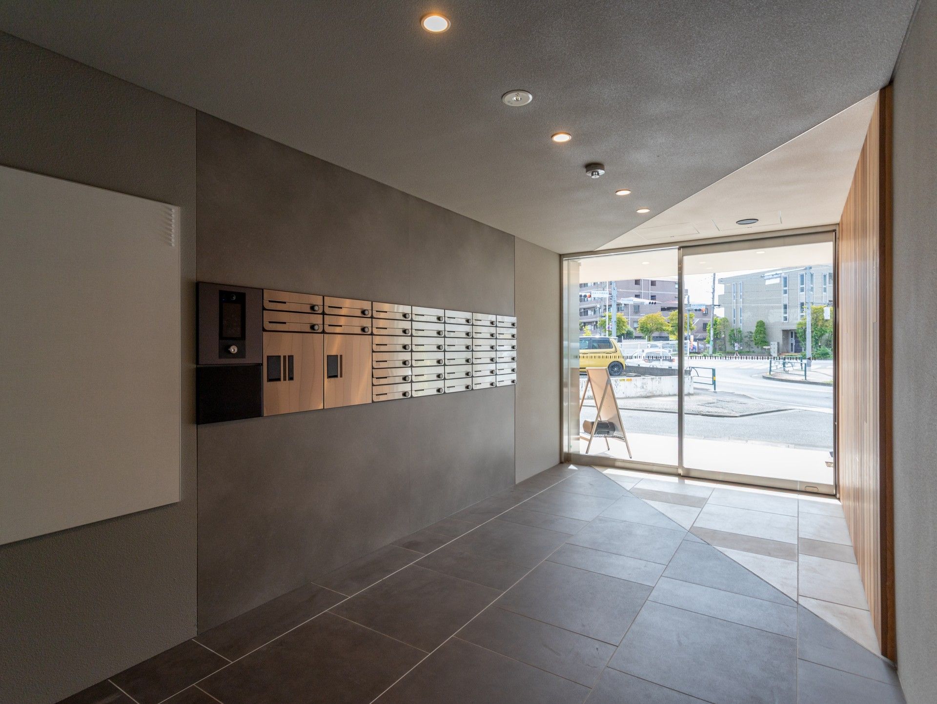 明るいエントランス