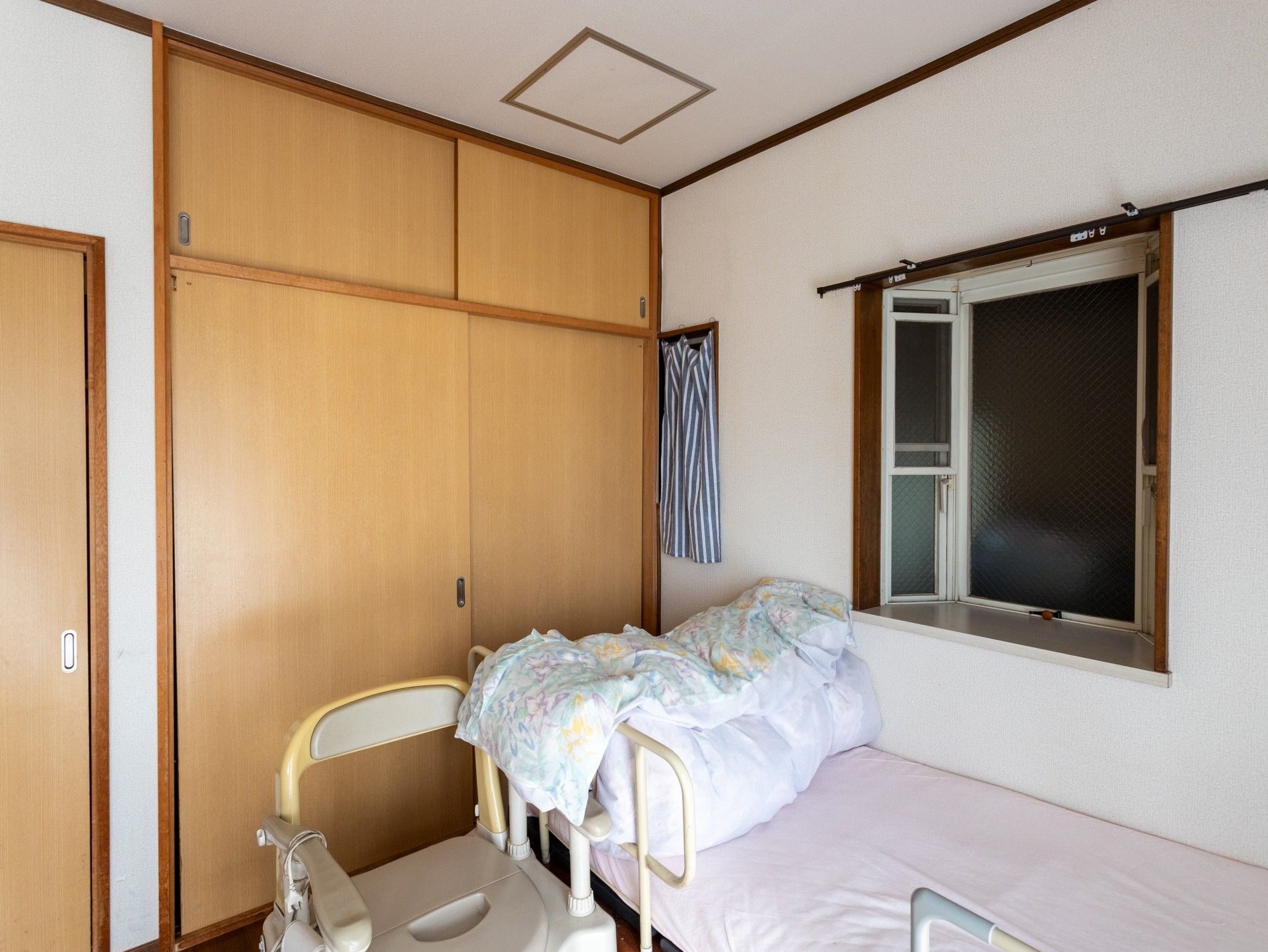 落ち着いた雰囲気の居室