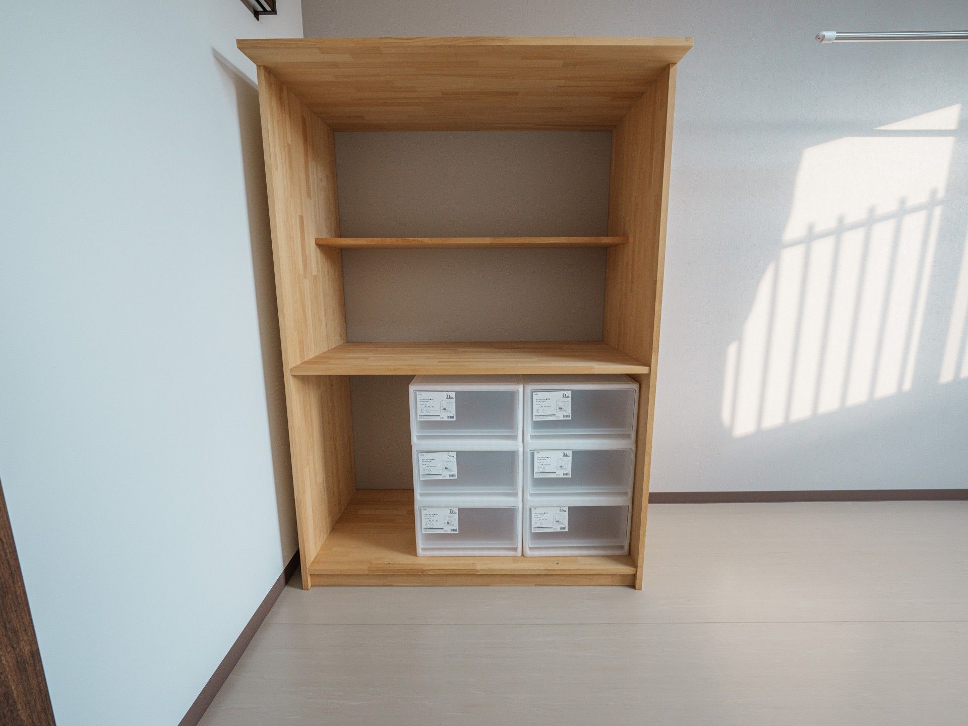 収納棚
