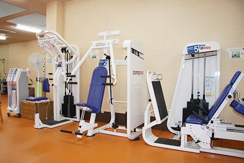 トレーニング機器のある空間