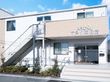 外観の階段と入口