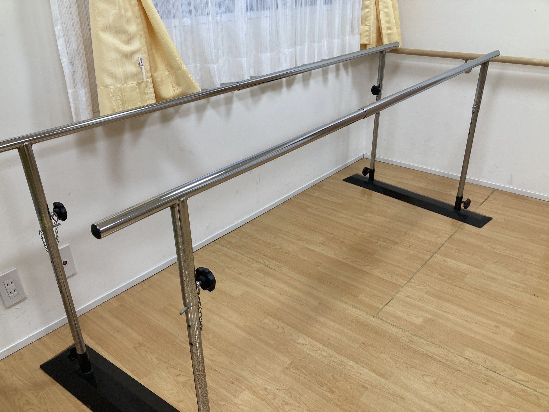 歩行訓練用の手すり