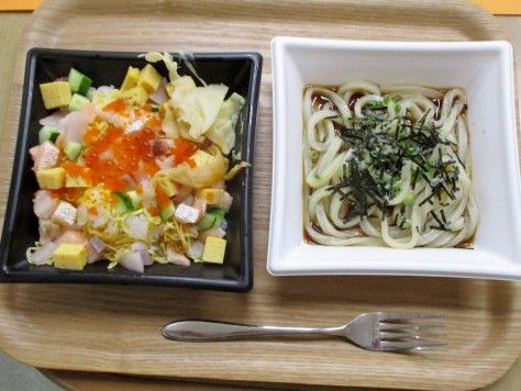 彩り豊かな食事の提供