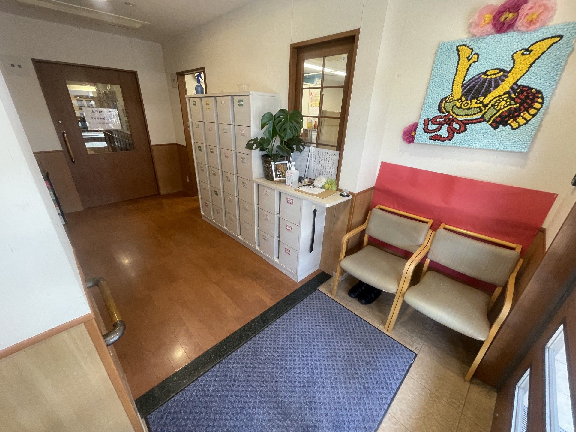 落ち着いた雰囲気の入口