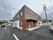 ゆったりとした外観の建物
