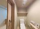 バリアフリー設計のトイレ空間