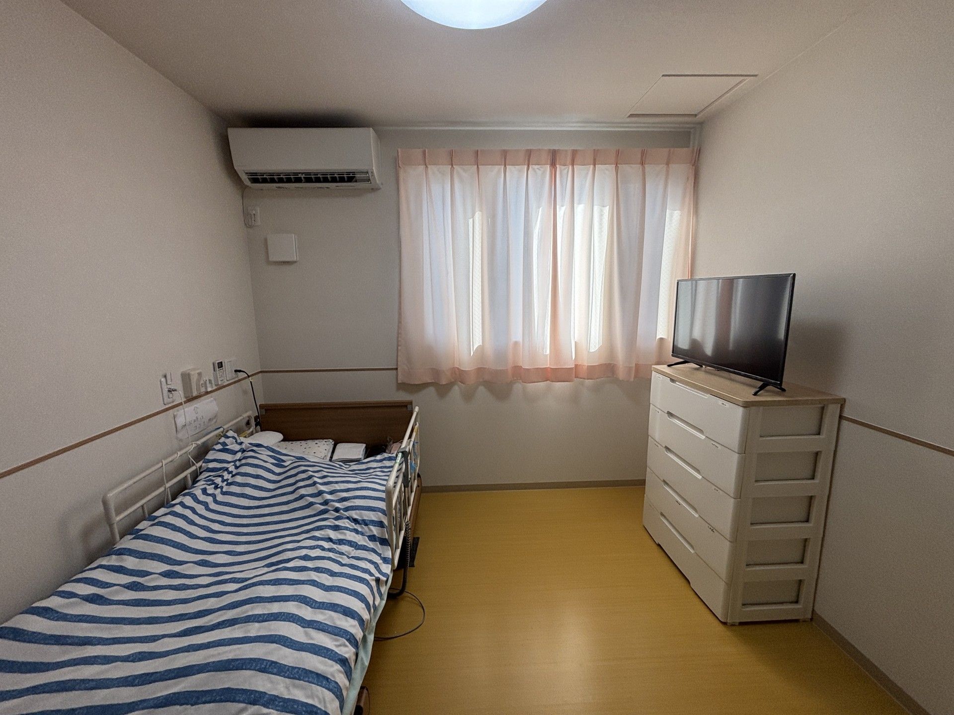 シンプルな個室
