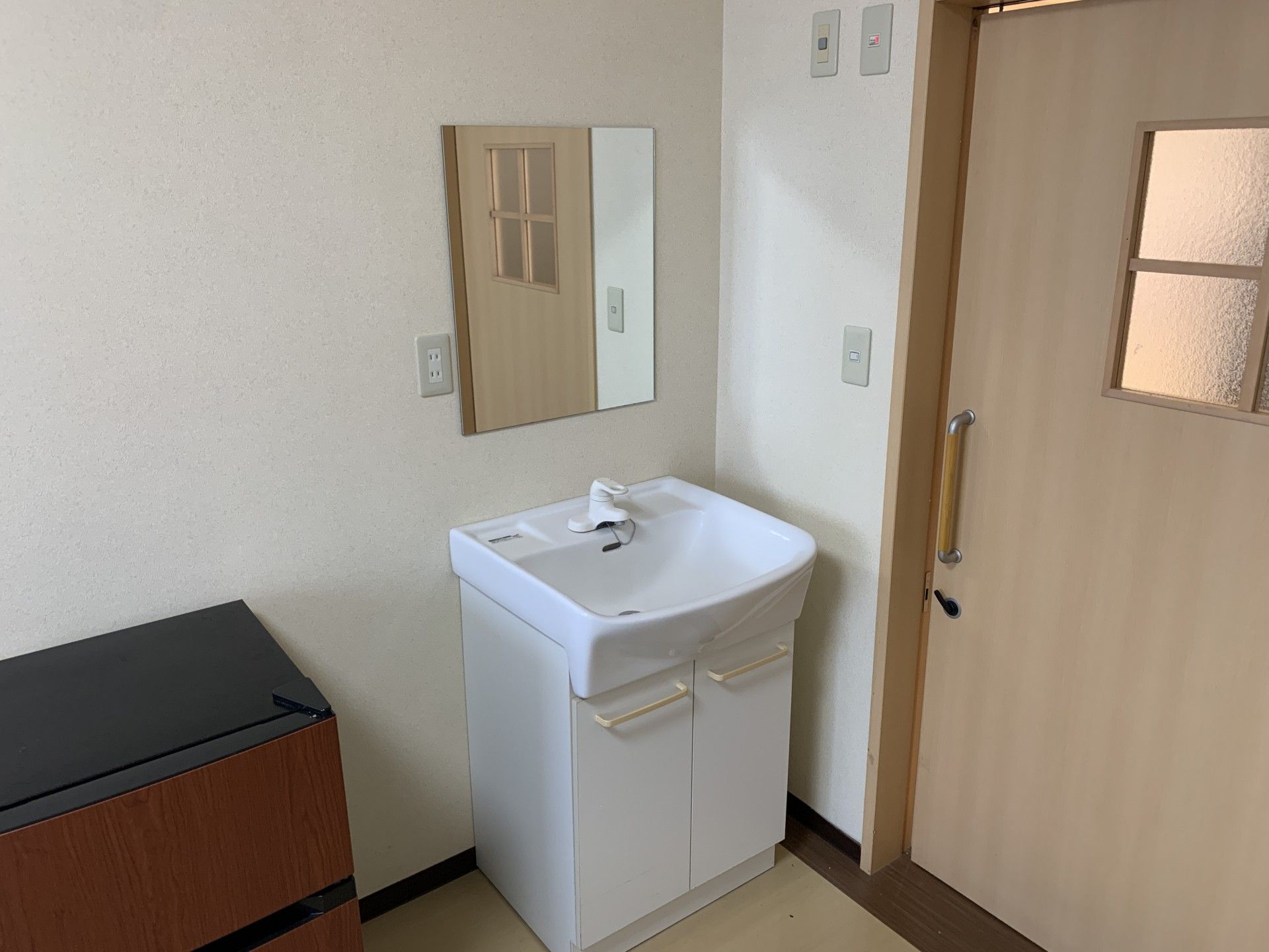 洗面台と鏡のある一角
