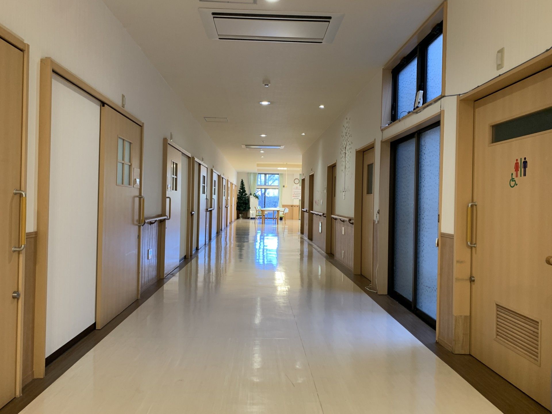 明るい廊下