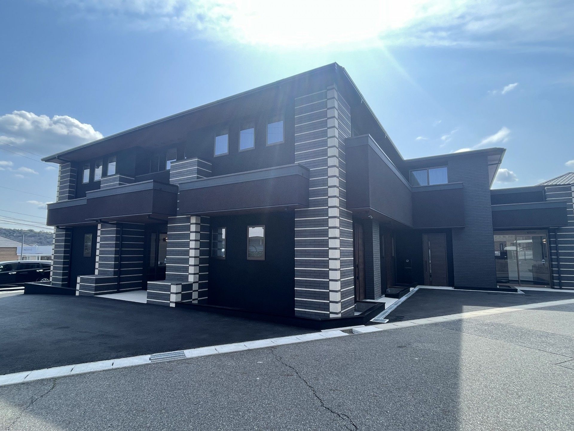 モダンな外観の居住施設