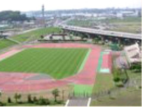 すこや家・北新横浜の周辺環境。大きな公園がございます。お散歩やレクリエーションにてご利用いただけます。