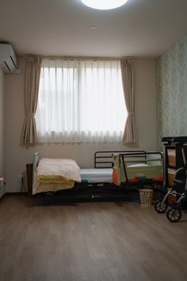 居室（トイレ・洗面・クローゼット・ナースコール付き）