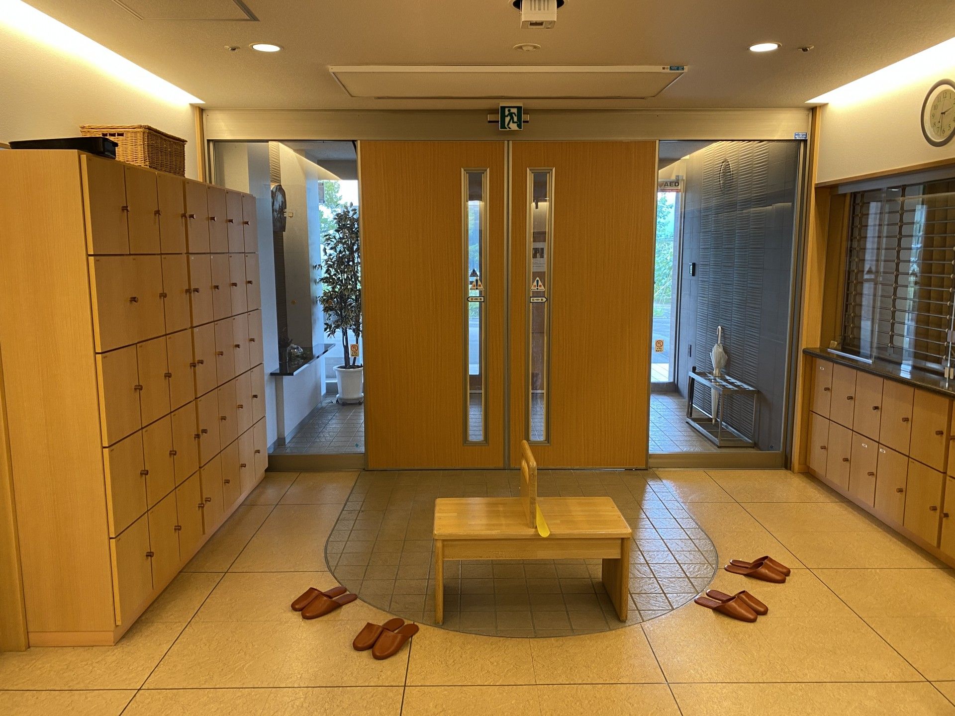 明るい玄関ホール