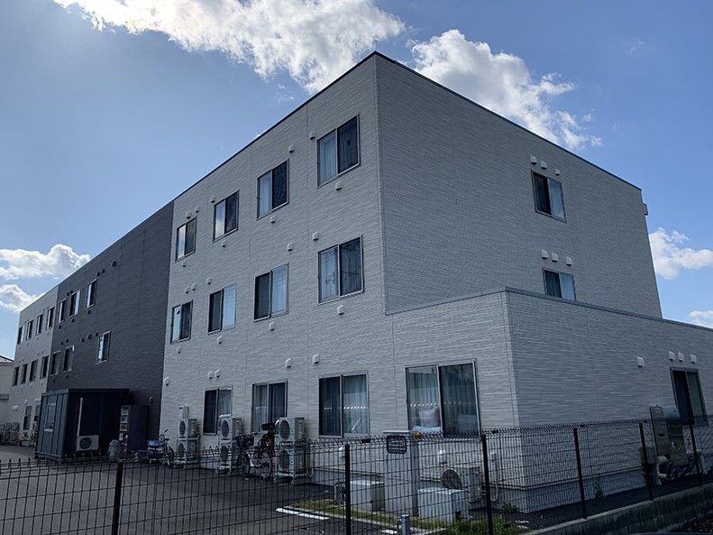 新築そうさな施設の外観