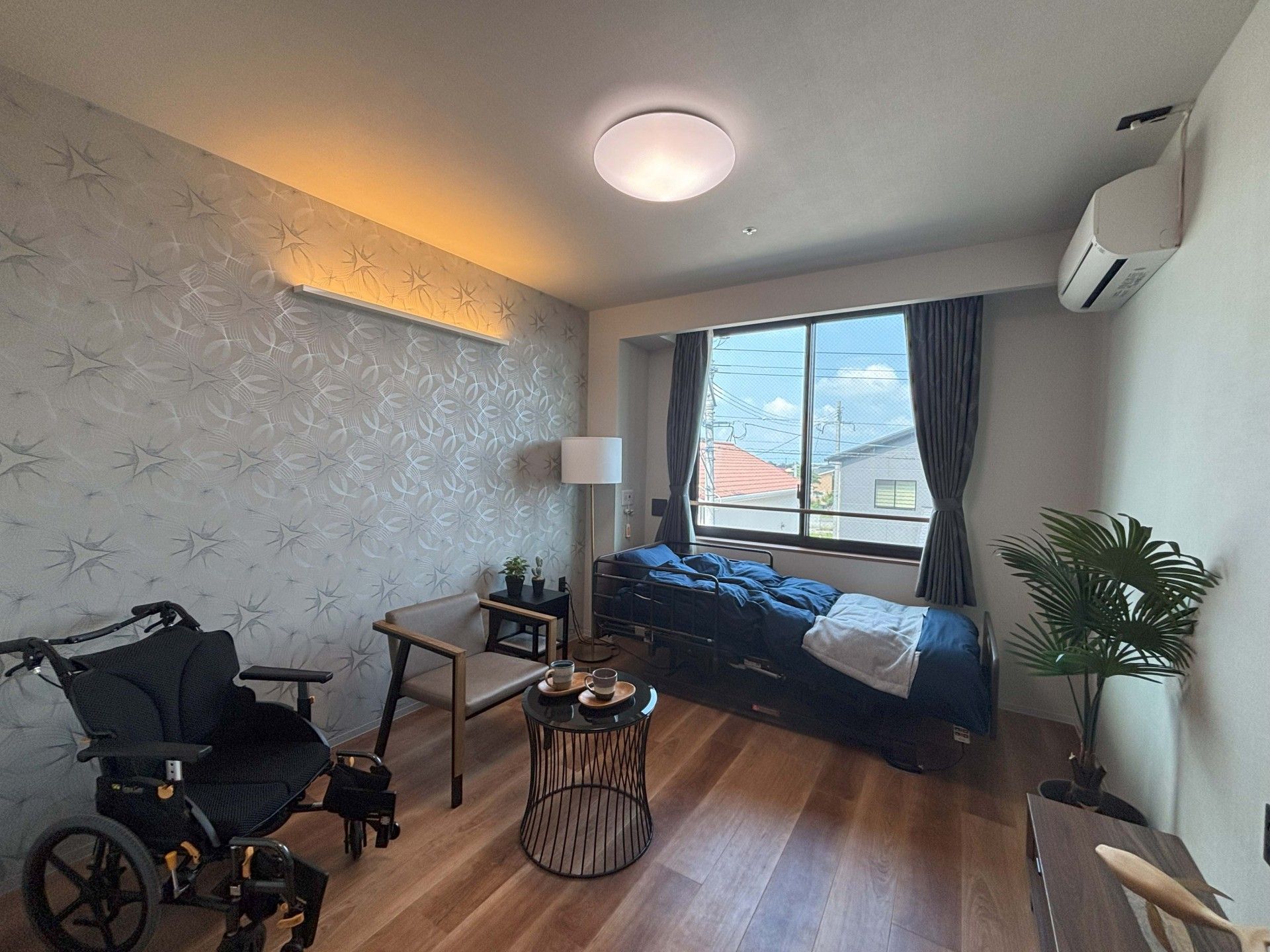 落ち着いた雰囲気の居室