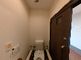 バリアフリー設計のトイレ空間