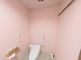 バリアフリー設計のトイレ空間