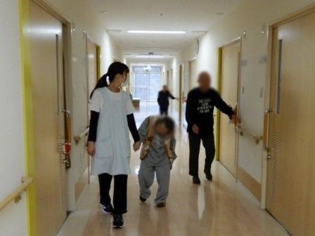 明るい廊下